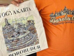 Viral Kaos Borobudur Bertuliskan Yogyakarta, Produsen: Kalau Ditulis Magelang Kurang Laku