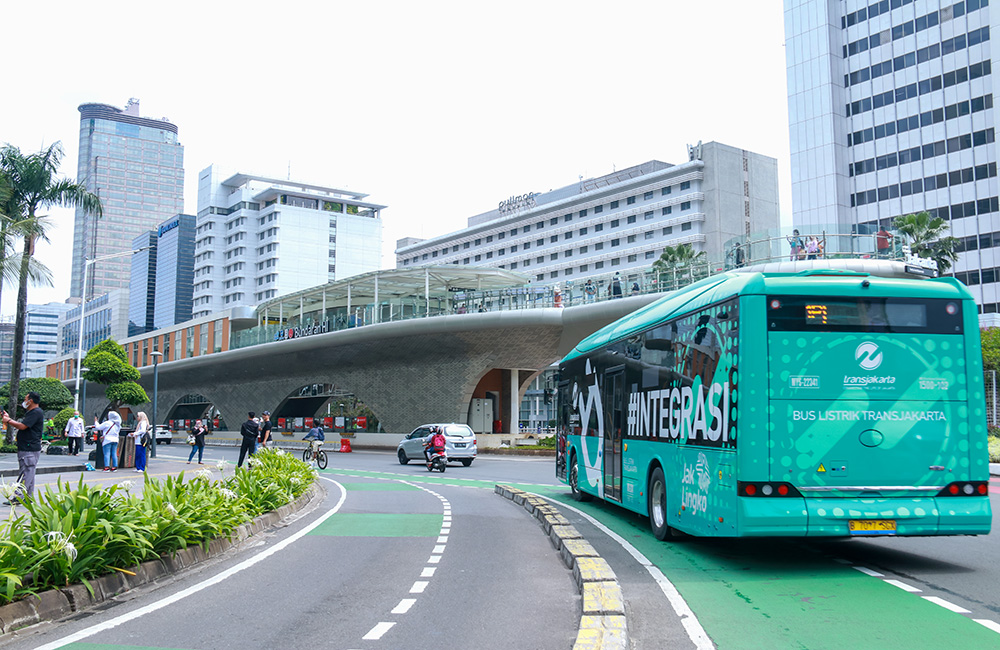 MTI: Bunyi Sirene Patwal Nambah Ruwet Jalanan, Dorong Pejabat Naik Transportasi Umum Seminggu Sekali