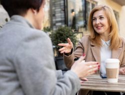 7 Tanda Orang Tak Suka dengan Basa-Basi, Menurut Ilmu Psikologi
