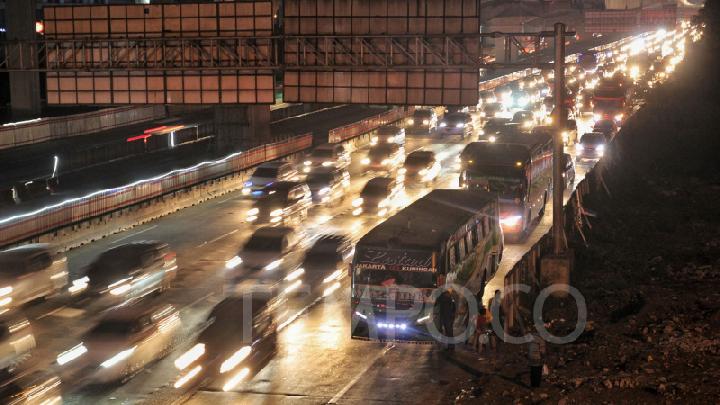 Arus Balik Besar: 90 Ribu Kenderaan Membanjiri Tol Cipali ke Jakarta