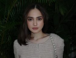 El Rumi Sambangi Jepang, Syifa Hadju Tampil Elegan di Acara Merek Mewah El Rumi Sambangi Jepang, Syifa Hadju Tampil Elegan di Acara Merek Mewah