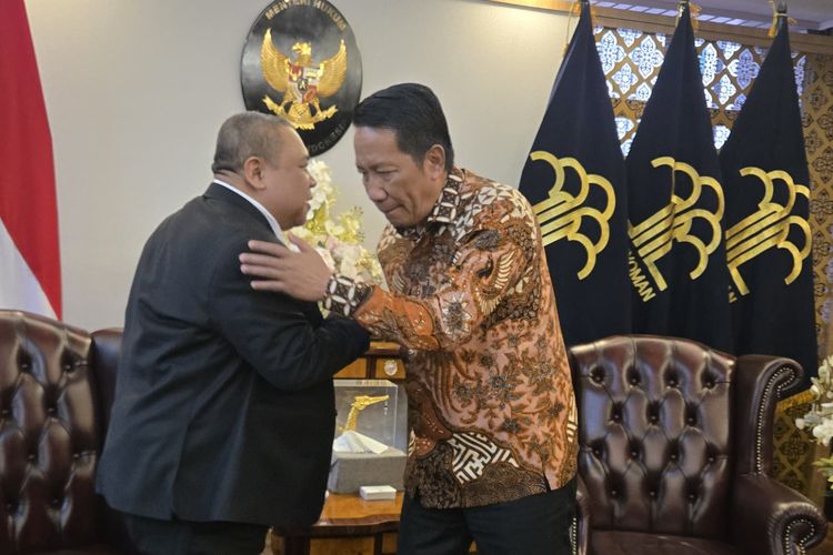 Terima SK dari Kemenkum, IKA PMII Siap Membenahi Organisasi Dengan Cepat