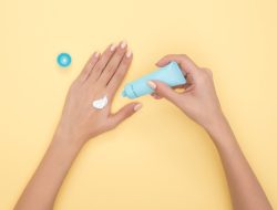 Ketahui Ciri-ciri Sunscreen Sudah Kedaluwarsa Sebelum Terlambat, Saran dari Ahli Kulit! Ketahui Ciri-ciri Sunscreen Sudah Kedaluwarsa Sebelum Terlambat, Saran dari Ahli Kulit!