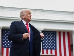 Perang Dagang Memanas, Trump Pertimbangkan Pajak Baru pada Mineral Kritis Perang Dagang Memanas, Trump Pertimbangkan Pajak Baru pada Mineral Kritis