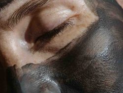 Khasiat Masker Arang Eksfoliasi untuk Wajah yang Lebih Cerah dan Bersih Khasiat Masker Arang Eksfoliasi untuk Wajah yang Lebih Cerah dan Bersih