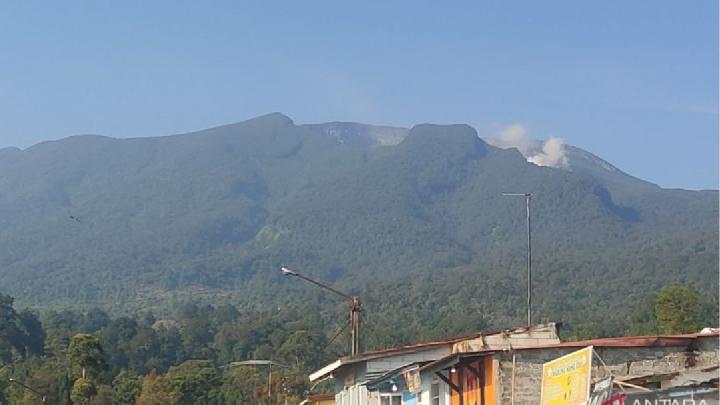 Badan Geologi: Kegiatan Gempa di Gunung Gede Mulai Mereda