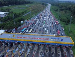 Korlantas Akhiri Implementasi Satu Arah dari KM 414 Kalikangkung hingga KM 70 Cikampek Utama Korlantas Akhiri Implementasi Satu Arah dari KM 414 Kalikangkung hingga KM 70 Cikampek Utama