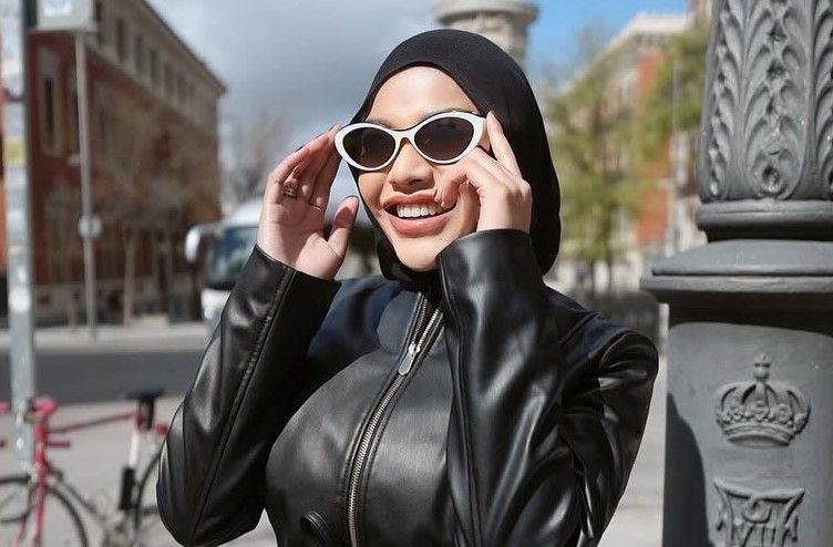 Gaya Elegan Aurel Hermansyah di Madrid: Tampil Stylish dengan Jaket Kulit