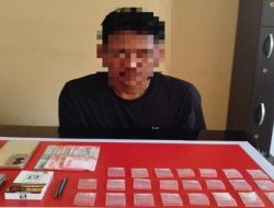 Amat Waluh Tangkap 8,36 Gram Sabu di Teras Wisma Amat Waluh Tangkap 8,36 Gram Sabu di Teras Wisma
