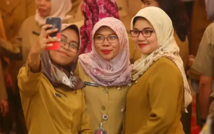 Luar Biasa! Beginilah Kenaikan Gaji PNS Hingga 16% Tahun 2025