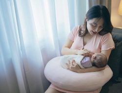 10 Salep Terbaik Untuk Mengatasi Puting Lecet Aman bagi Ibu Menyusui dan Bayi 10 Salep Terbaik Untuk Mengatasi Puting Lecet Aman bagi Ibu Menyusui dan Bayi