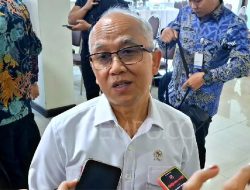 Wamendikdasmen: Rancangan Sentralisasi Pengelolaan Guru di Revisi UU Sisdiknas Masih Dalam Proses Evaluasi Wamendikdasmen: Rancangan Sentralisasi Pengelolaan Guru di Revisi UU Sisdiknas Masih Dalam Proses Evaluasi