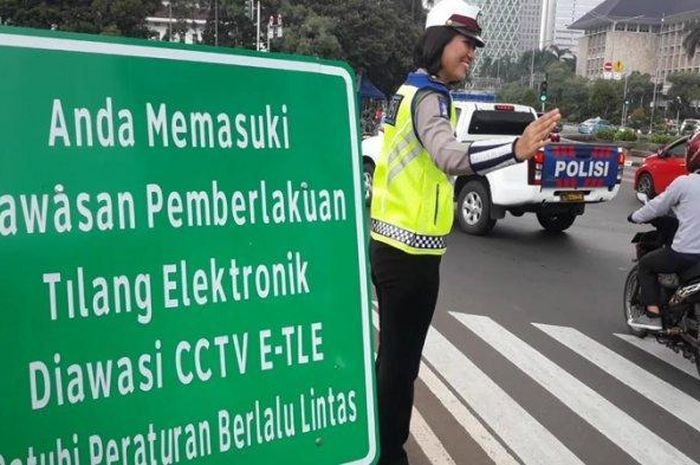 Gawat: Tilang Elektronik Sekarang Juga Mengatur Pejalan Kaki di Jakarta