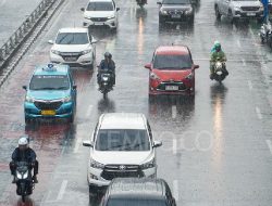 Kemarau Basah, Hujan Masih Konsisten Guyur Jakarta Sejak Siang Kemarau Basah, Hujan Masih Konsisten Guyur Jakarta Sejak Siang