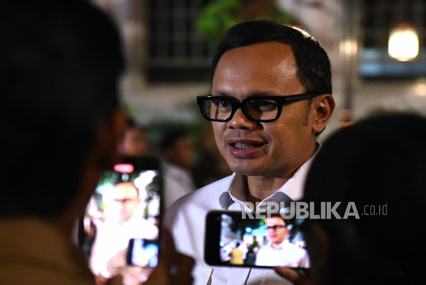 Respon Pemerintah Soal SD-SMP Gratis Menurut Wamendagri: Diimplementasikan, Namun Perlu Penyesuaian