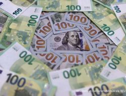 Dolar AS Melonjak Keras Setelah Putusan Hakim Blokir Tarif Impor Trump