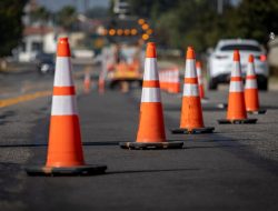 Car Crash Halts Traffic: US-50 Shut Down in Northern California Car Crash Halts Traffic: US-50 Shut Down in Northern California