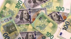 Dolar AS Stabil di Puncak Nilai Pasca Kesepakatan Dagang AS-Tiongkok