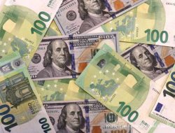 Dolar AS Stabil di Puncak Nilai Pasca Kesepakatan Dagang AS-Tiongkok