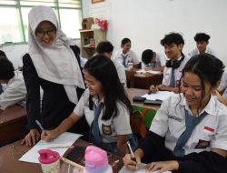 Sekolah Menjadi Gratis untuk Jenjang SMA, SMK, dan SKh di Banten Sekolah Menjadi Gratis untuk Jenjang SMA, SMK, dan SKh di Banten
