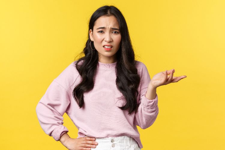 8 Kebiasaan yang Mencerminkan Kualitas Rendah pada Wanita tanpa Dia Ketahui