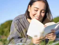 Menemukan Kebijaksanaan dalam Hidup “Pelan”: Memahami Mindful Living Menemukan Kebijaksanaan dalam Hidup “Pelan”: Memahami Mindful Living