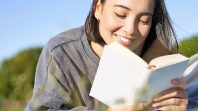 Menemukan Kebijaksanaan dalam Hidup “Pelan”: Memahami Mindful Living