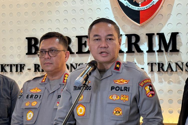 Memesperasi: Mahasiswi yang Buat Meme Kontroversial Jokowi-Prabowo Diberi Penangguhan Penahanan