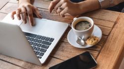 5 Café dalam Mall Surabaya untuk WFH: Tempat Nyaman dan Lengkap untuk Kerja & Jeda