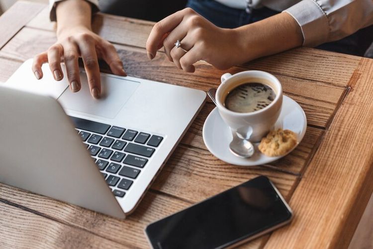 5 Café dalam Mall Surabaya untuk WFH: Tempat Nyaman dan Lengkap untuk Kerja & Jeda