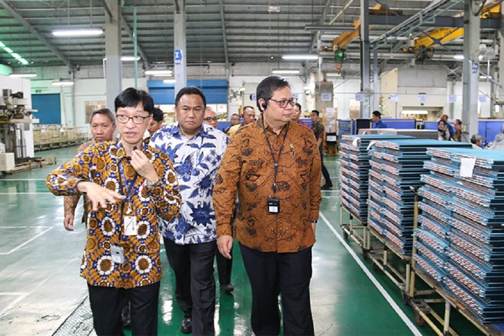 Panasonic Holdings PHK Ribuan Karyawan, Bagaimana Nasib Buruh di Indonesia?