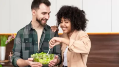 Badan dan Otak Capek? Coba 16 Makanan Alami Ini untuk Mengurangi Stres