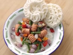 Rasai Kenikmatan dengan Sosis Oseng Bawang Merah yang Praktis dan Lezat!