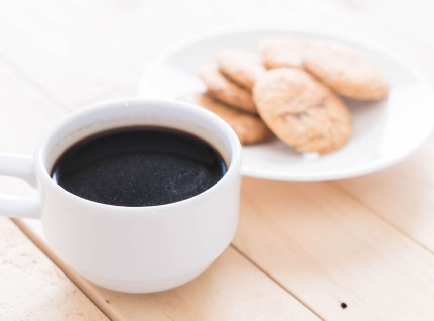 Boleh Tidak Sih Minum Kopi Sebelum Makan? Mari Kita Bahas!