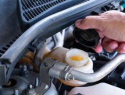 Kiat Terbaik untuk Memilih Minyak Rem Mobil yang Tepat
