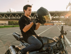 Efek Helm Terlalu Kecil: Kenapa Malah Bikin Pusing? Efek Helm Terlalu Kecil: Kenapa Malah Bikin Pusing?