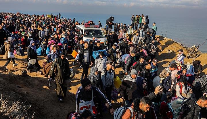 Kisah Penderitaan Para Lansia di Gaza: Bertarung Melawan Lapar dan Serangan Israel