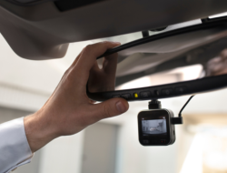 Bisakah Semua Mobil Diperlengkapi dengan Dashcam? Bisakah Semua Mobil Diperlengkapi dengan Dashcam?
