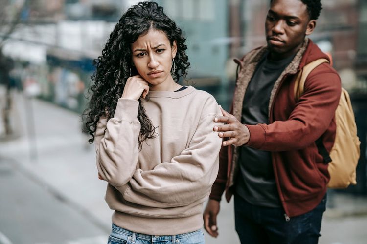 3 Tips Jitu Melawan Sikap Silent Treatment dari Psikolog, Jaga Kesehatan Mental!