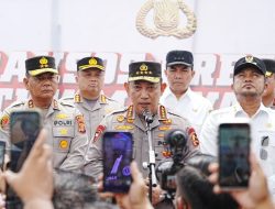 Kapolri Sigit Berikan Sembako dan Sumur Bor di Samarinda, Dorong Ekonomi Lokal dan Kerja Sama
