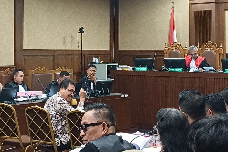 Dicecar Arteria Dahlan, Guru Besar Unsoed: Gratifikasi Bukan Berkat, Tapi Sumber Kemaksiatan
