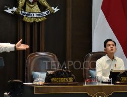 Prabowo Buka Peluang Bertemu Forum Purnawirawan TNI yang Minta Gibran Diganti Prabowo Buka Peluang Bertemu Forum Purnawirawan TNI yang Minta Gibran Diganti