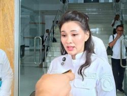 3 Berita Hangat Malut: Sherly Laos Soroti Pertanyaan Pedas dari Ortu Pusat – Bassam Kasuba Resmi Jabat sebagai Kadis PMD 3 Berita Hangat Malut: Sherly Laos Soroti Pertanyaan Pedas dari Ortu Pusat – Bassam Kasuba Resmi Jabat sebagai Kadis PMD