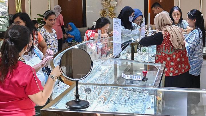 Penurunan Besar: Harga Emas Antam Hari Ini hanya Rp 1.910.000 per Gram