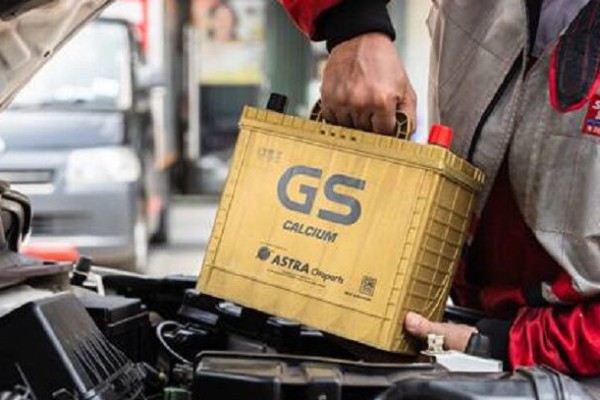 Apakah Mobil Listrik Tetap Membutuhkan Aki?
