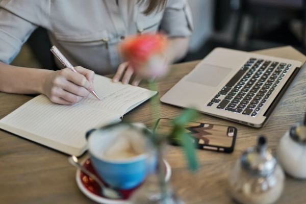 Tips Cepat dan Profesional: Menulis Email untuk Permintaan Magang Sukses!
