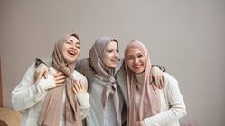 Ternyata Gaya Busana yang Stylish Dapat Menaikkan Mood dan Produktivitas Anda