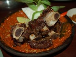 Rekomendasi Empuknya Iga Sapi di Seputar Surabaya: Destinasi Wajib Bagi Penggemar Kuliner Rekomendasi Empuknya Iga Sapi di Seputar Surabaya: Destinasi Wajib Bagi Penggemar Kuliner
