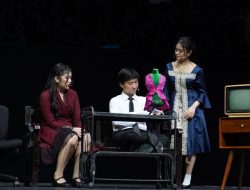 Sambut Semangat Kerjasama Anak Muda dengan Drama Musikal “Unravelled” oleh BINUS SCHOOL Simprug Sambut Semangat Kerjasama Anak Muda dengan Drama Musikal “Unravelled” oleh BINUS SCHOOL Simprug