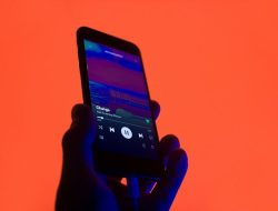 Coba Fitur Baru Spotify: Dari AI Playlist Hingga Dengarkan Musik Bersama Teman Coba Fitur Baru Spotify: Dari AI Playlist Hingga Dengarkan Musik Bersama Teman